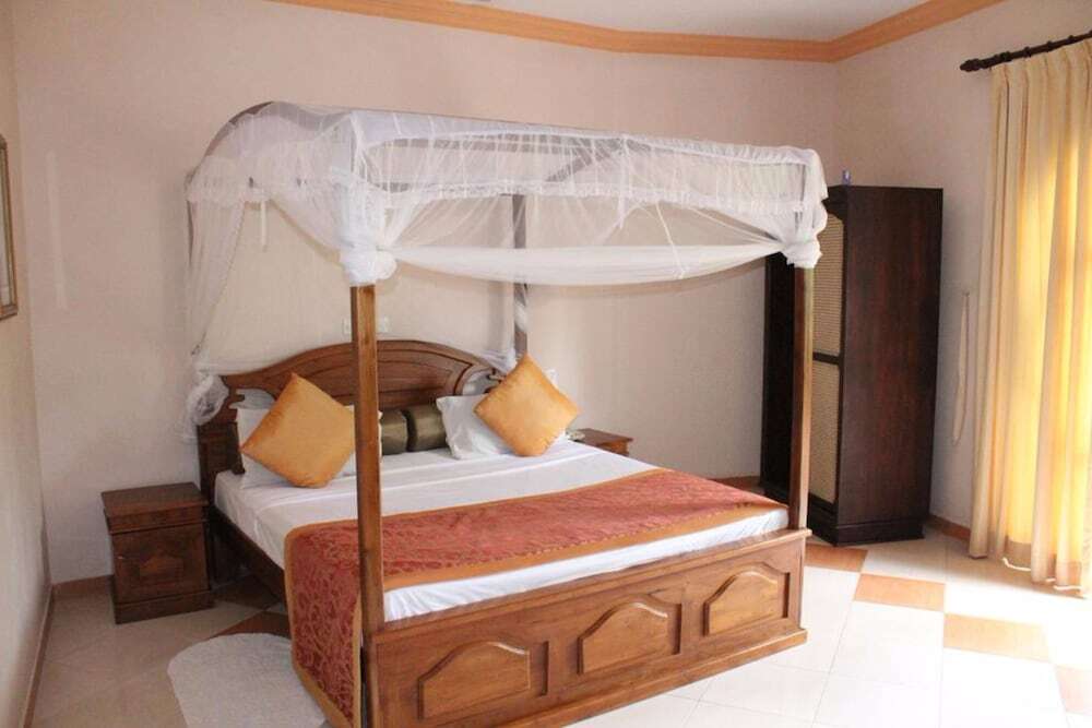 Hotel Bentota Village
