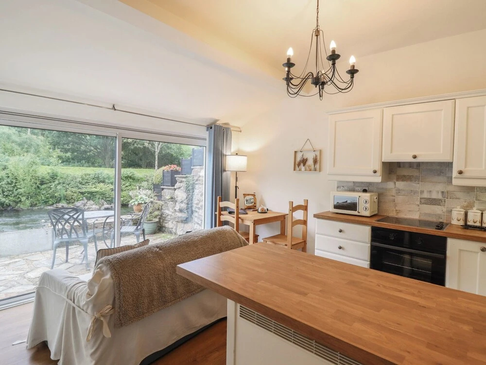 Riverside Cottage — 4