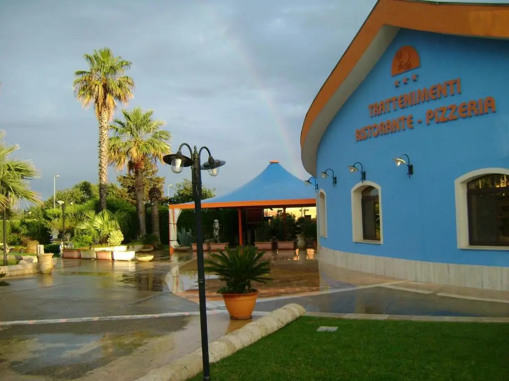 Hotel photo 12