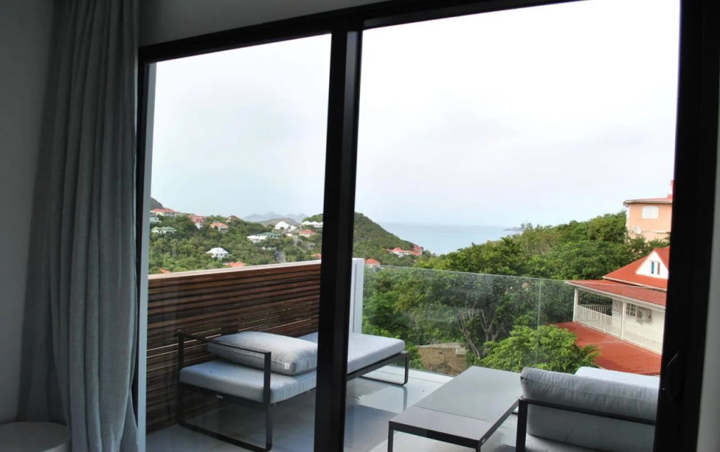 Balcony & Terrace