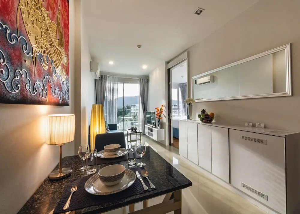 Люкс c 1 комнатой с балконом и с видом на горы в First Choice Grand Suites