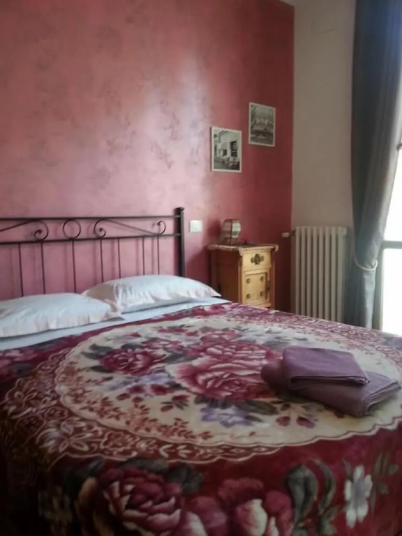 Standard Double room with balcony (full double bed)