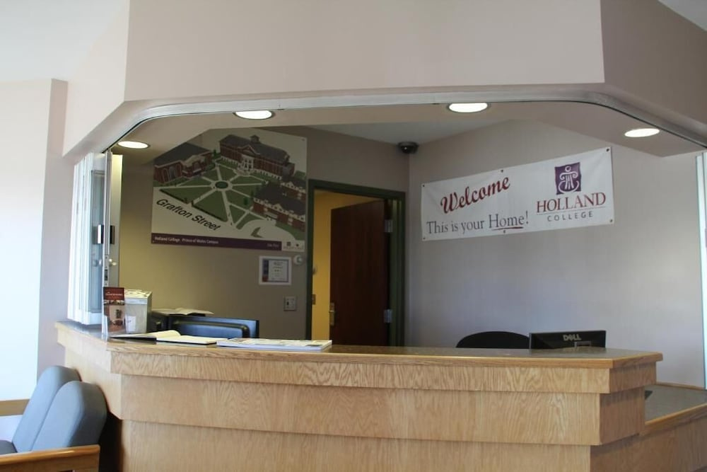 Lobby & Reception
