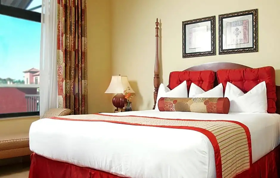 Classic Double room with harbour view (full double bed)