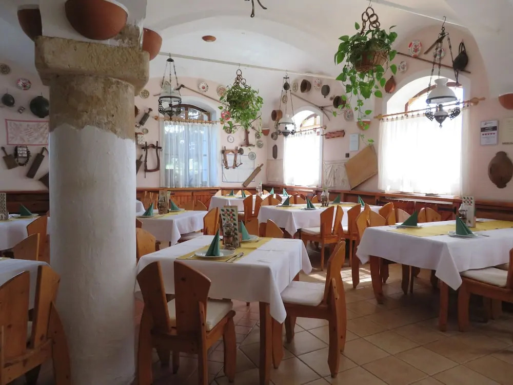 Józsi Bácsi Vendéglője és Szállodája - фото 27