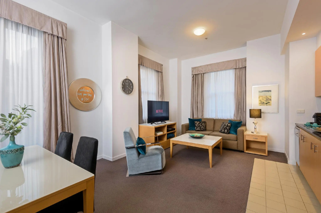 2 Bedrooms Apartment