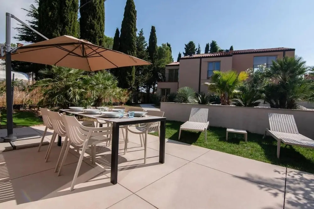 AdeLis Residence
