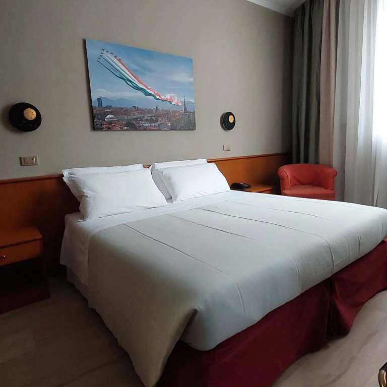 Euro Motel — 2