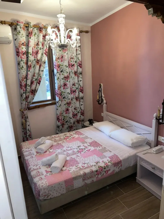 Standard Double Basement room (full double bed)