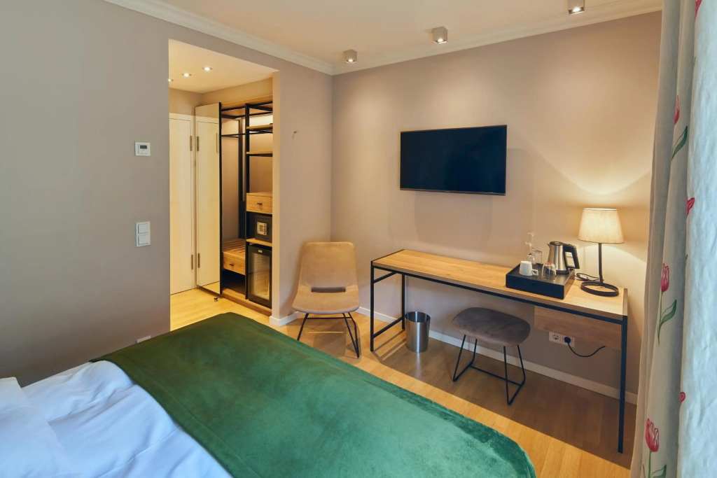 Hotel Orangerie by null