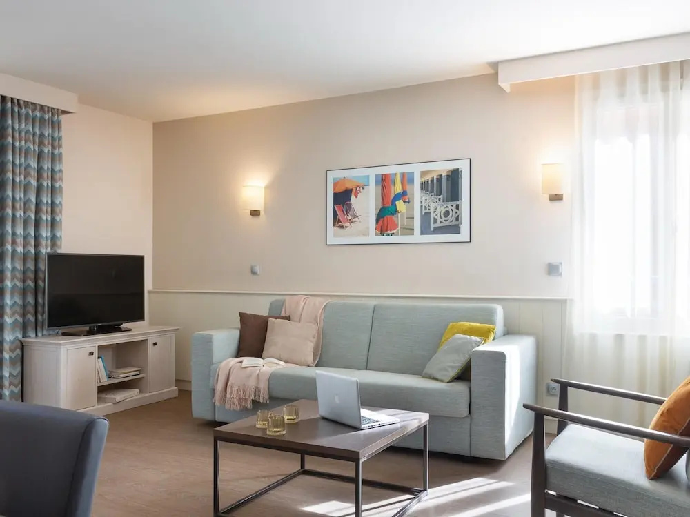 Voir la photo 4 — Picturesque Deauville Apartment for 6