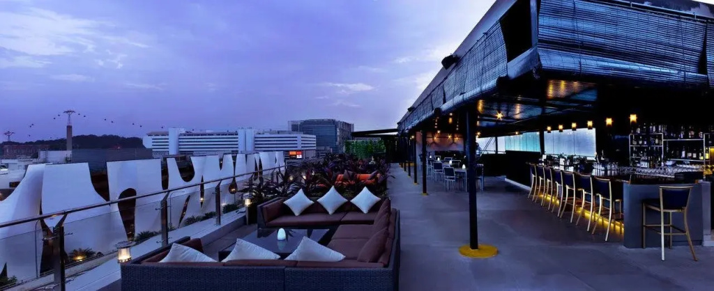 Beach & Waterfront