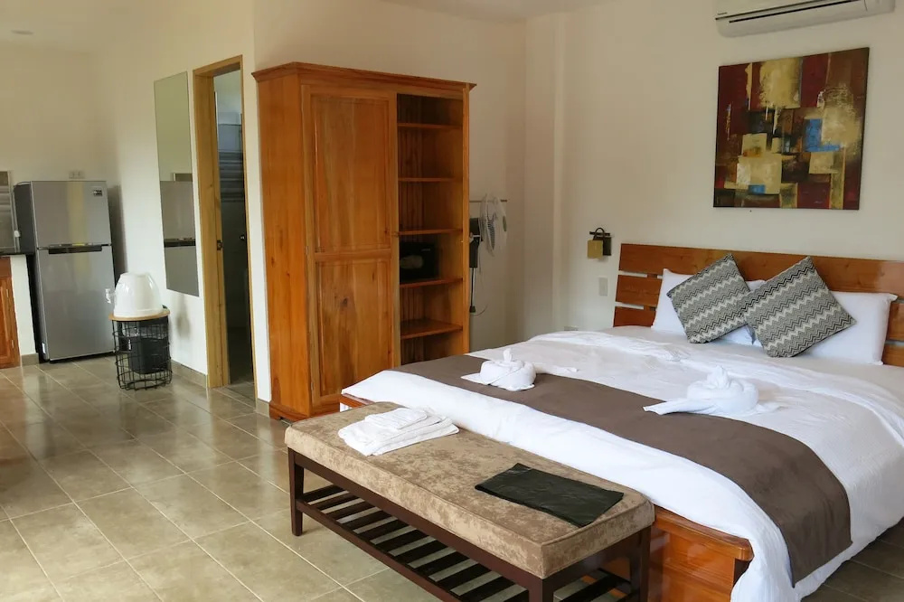 Alona's Coral Garden Resort - Chambres