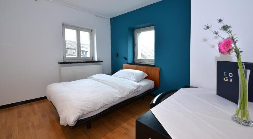 Hotel Kino Bar Loge by null