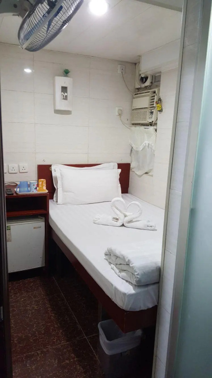 Standard Double room (full double bed)