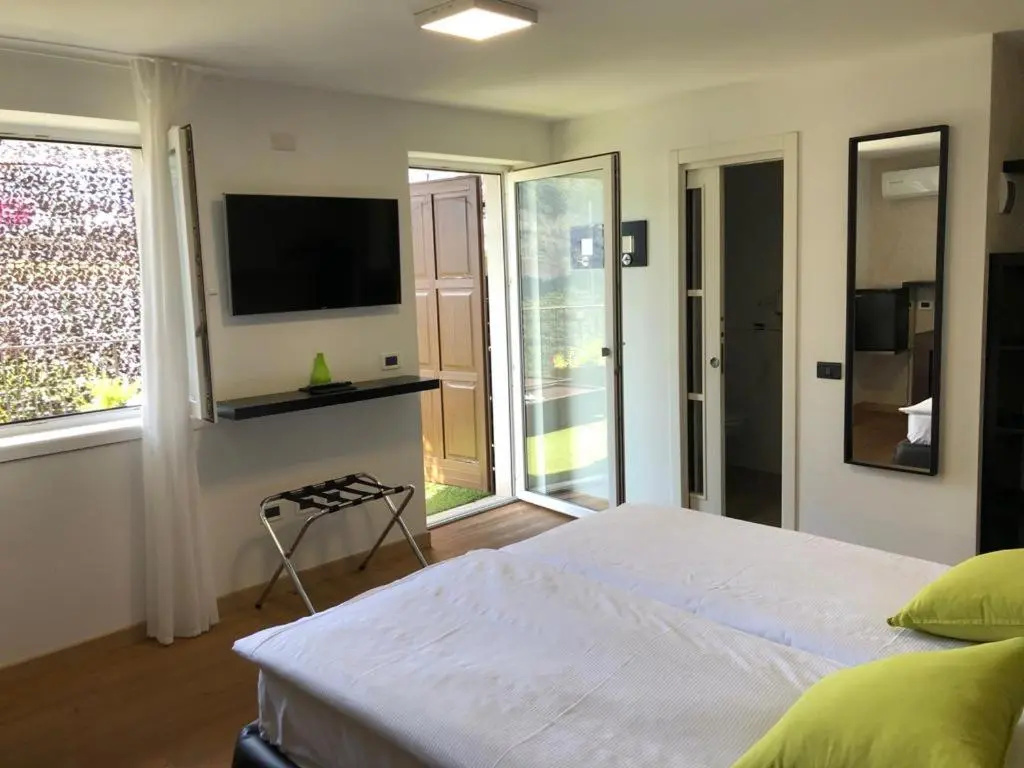 Superior Double room (full double bed)