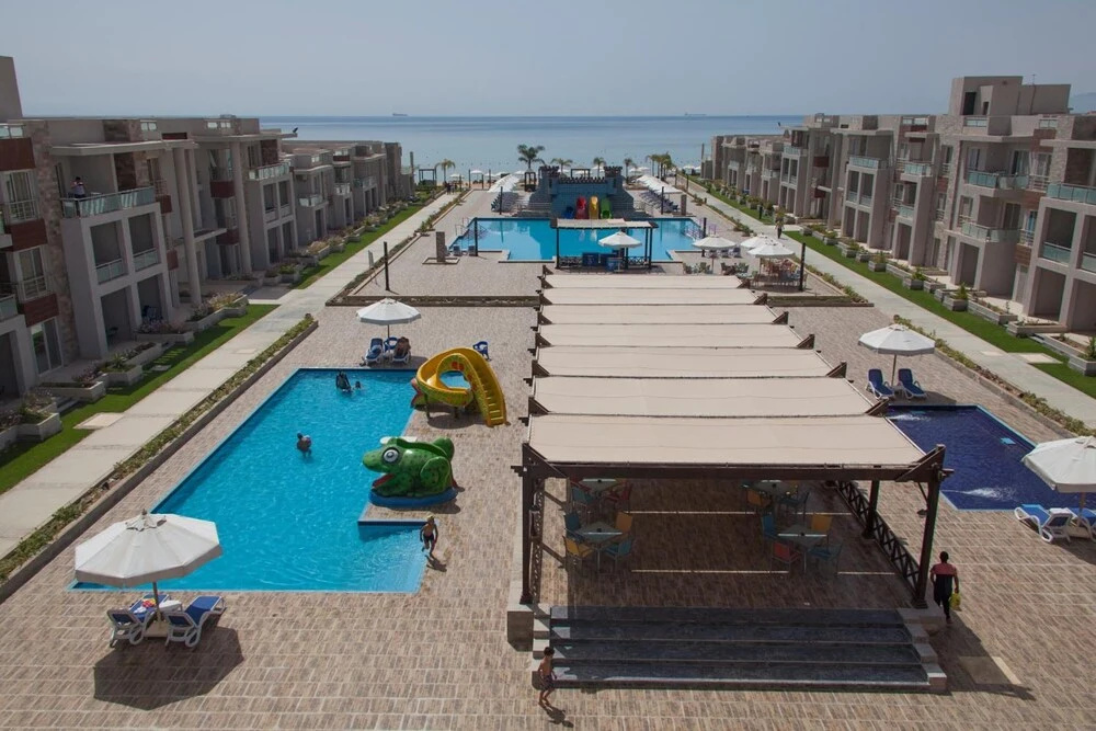 Beach & Waterfront