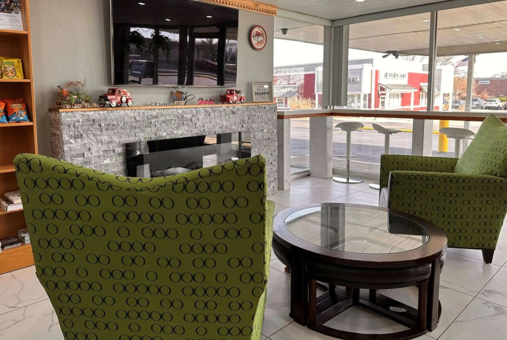 Travelodge by Wyndham Bloomington - фото 17