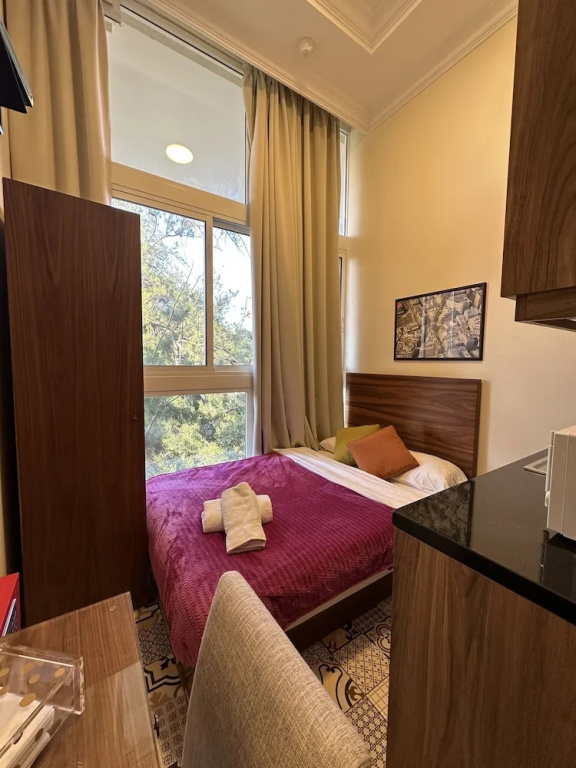 Economy room