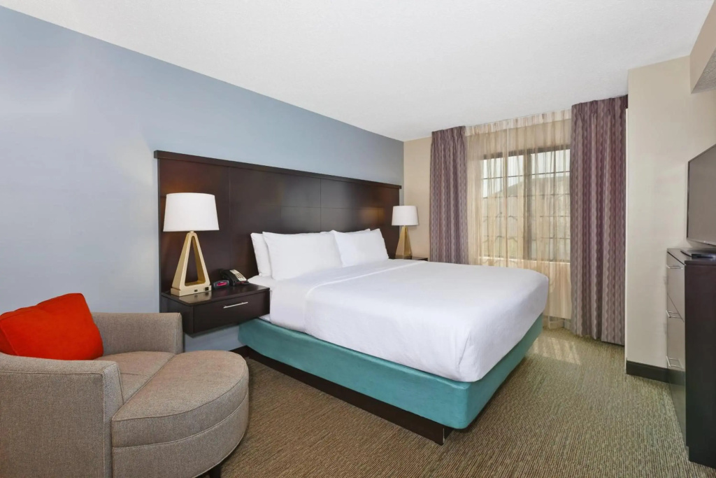 Staybridge Suites Detroit-Utica by IHG - фото 23