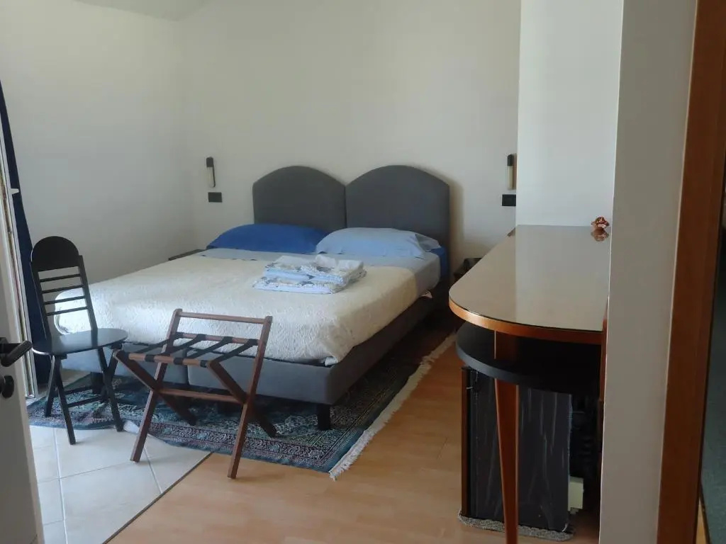 Executive Double room with sea view (full double bed)