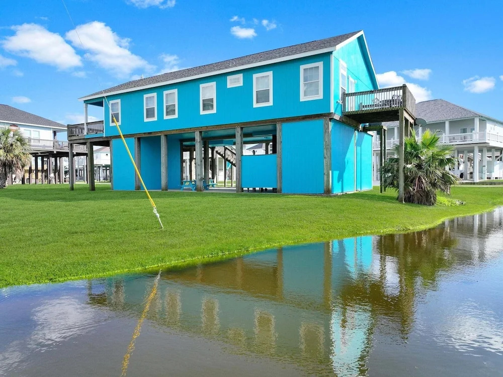 Surf's Up 3 Bedroom Home