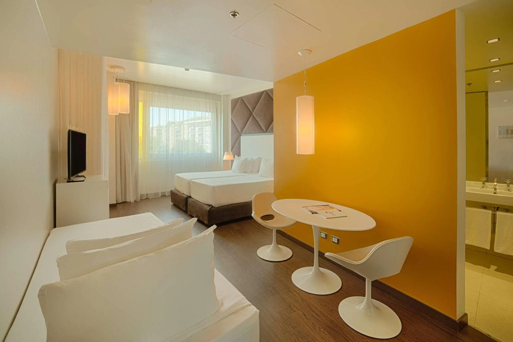 Hotel photo 12