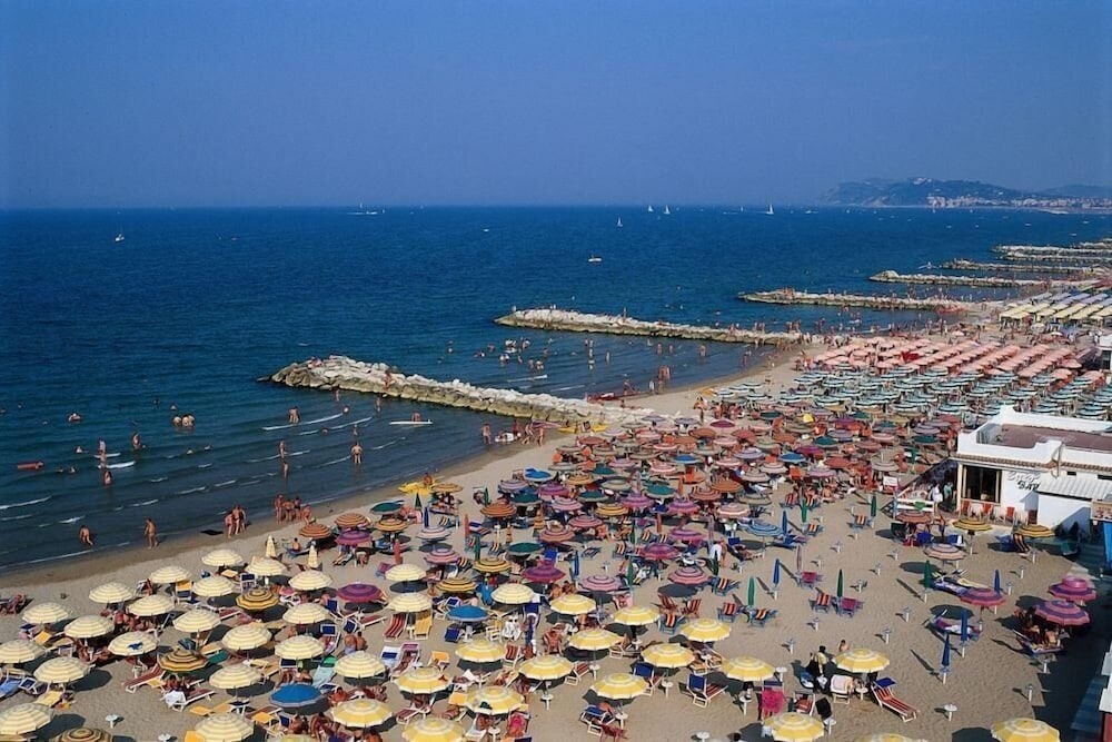 Beach & Waterfront