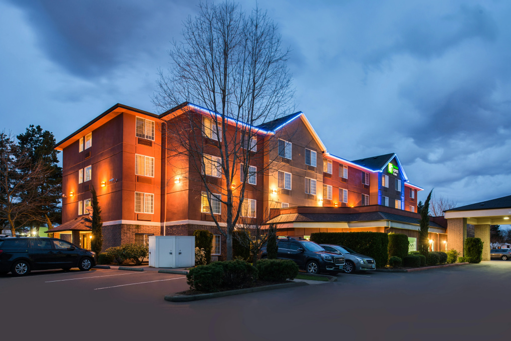 Holiday Inn Express Hotel & Suites Portland-Jantzen Beach by IHG