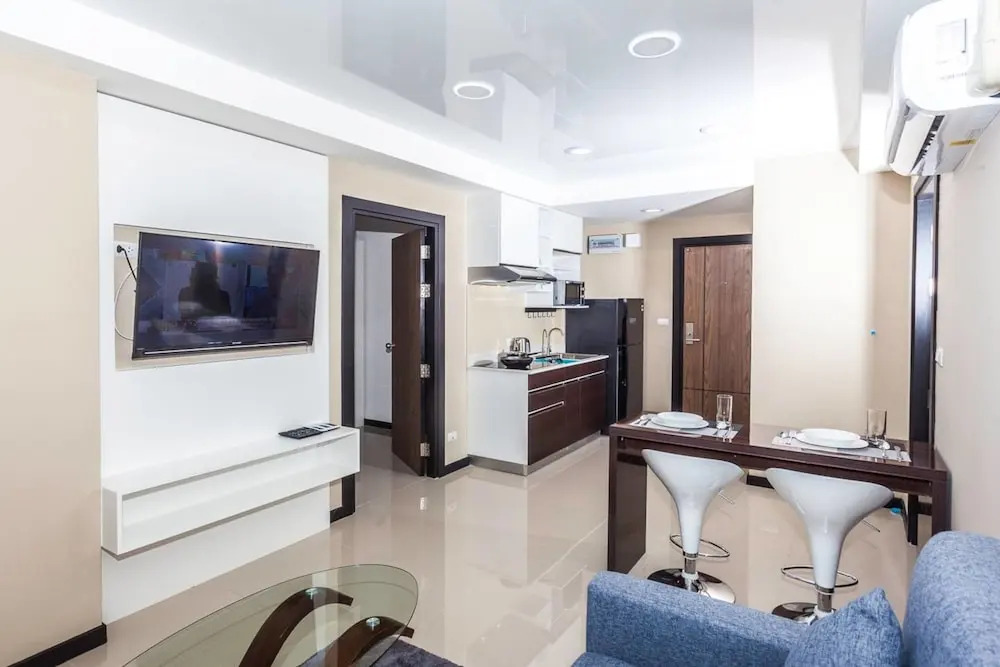 Семейные апартаменты с балконом в Mai Khao Beach Condotel by Villacarte