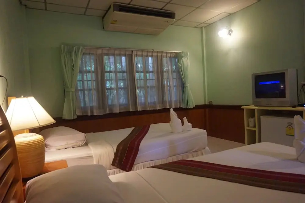 Номер Standard в C & C Resort Nangrong