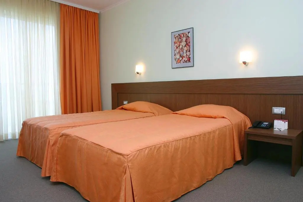 Standard Double room with balcony (full double bed)