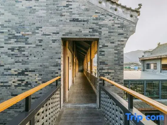 Meixian runya Deer and Whale Mountain Residence