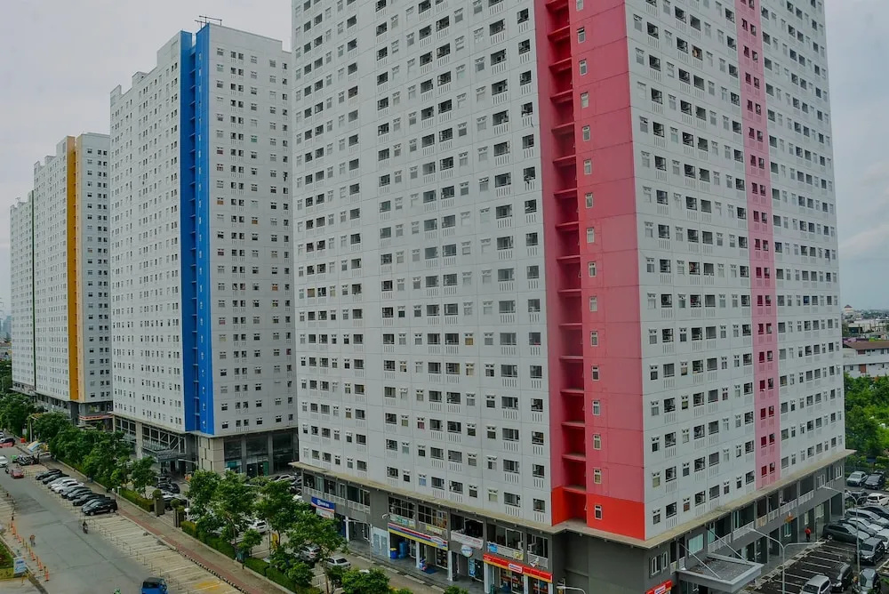Compact and Homey 2BR at Green Pramuka Apartment