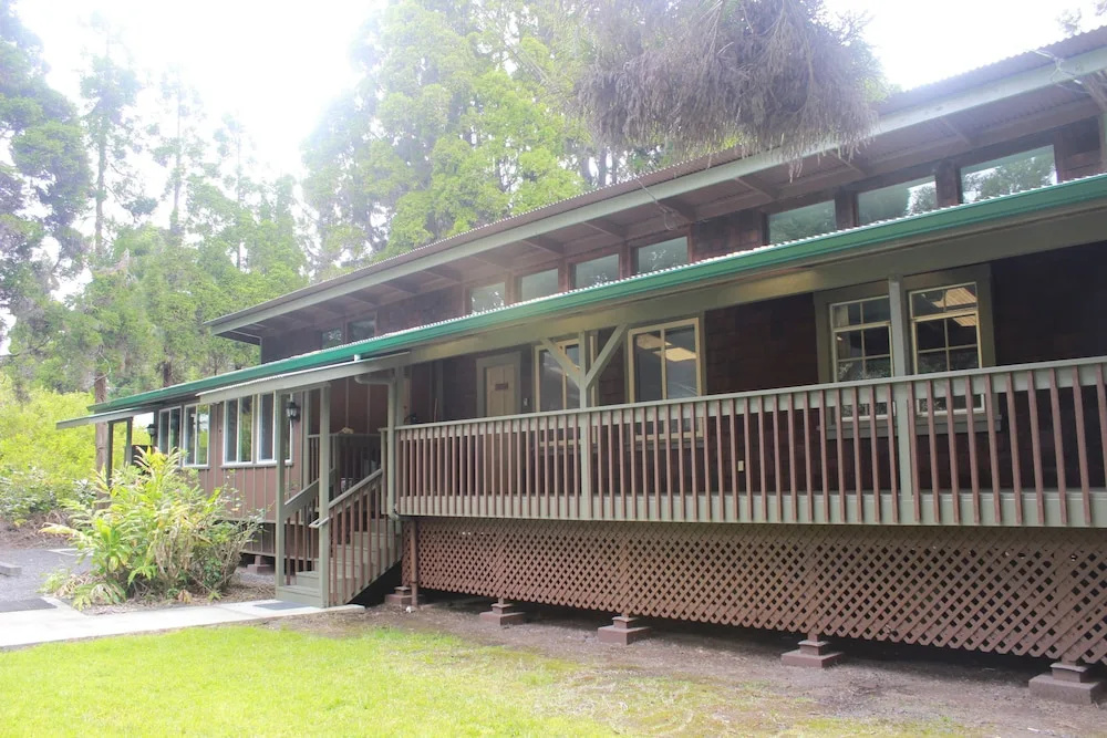 Lava Lodge at Hale Kilauea - Chambres