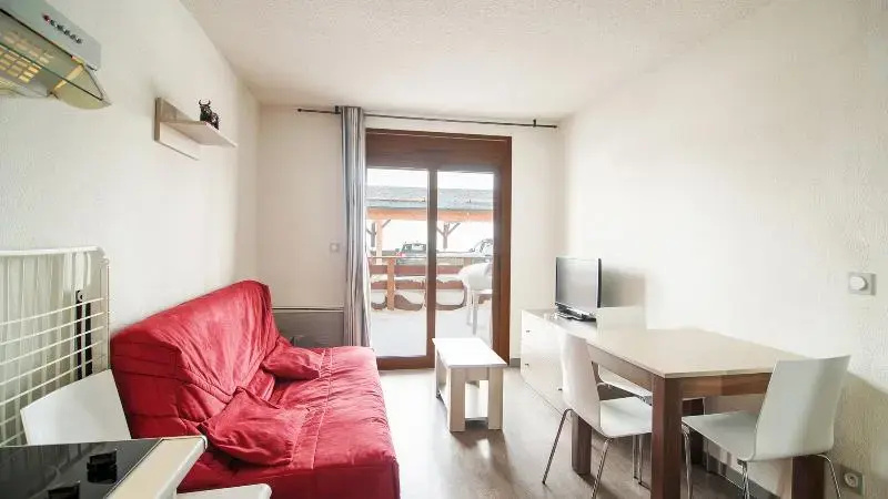 1 Bedroom Quadruple Apartment with balcony