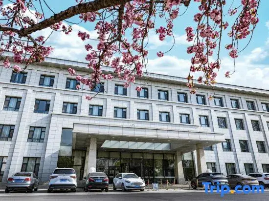 Zhongyuan Oilfield Hotel