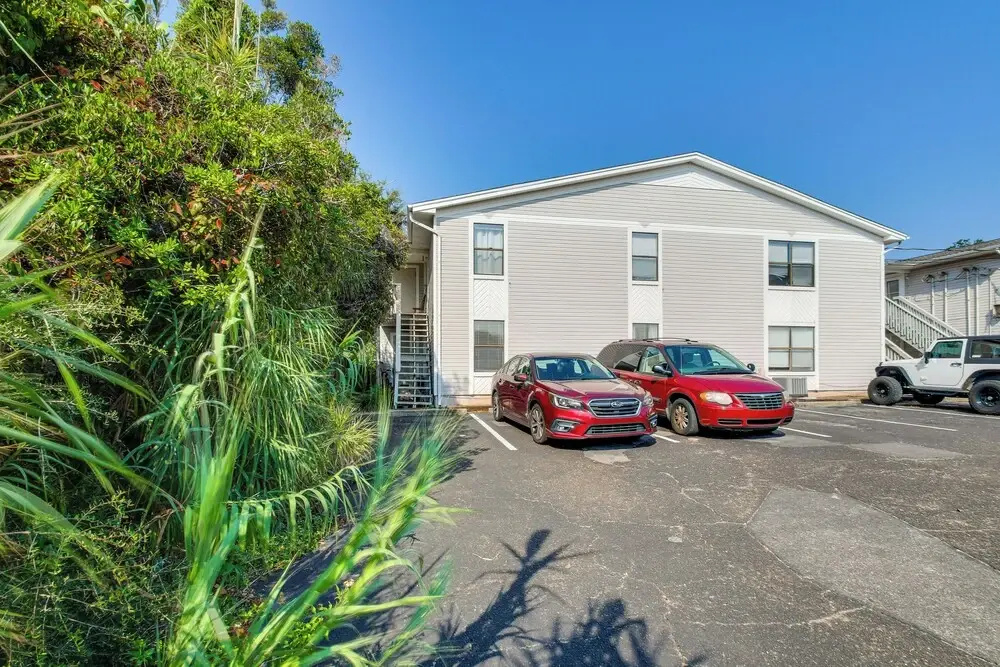 8 Mi to Beaches: Relaxing Retreat in Gulf Breeze