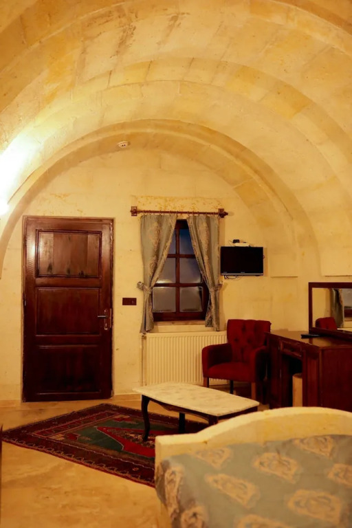 Двухместный полулюкс с видом на окрестности двуспальная кровать в Asteria Cave Hotel