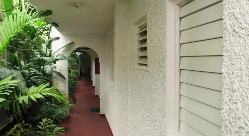 Chrisanns Beach Resort Apartment 10
