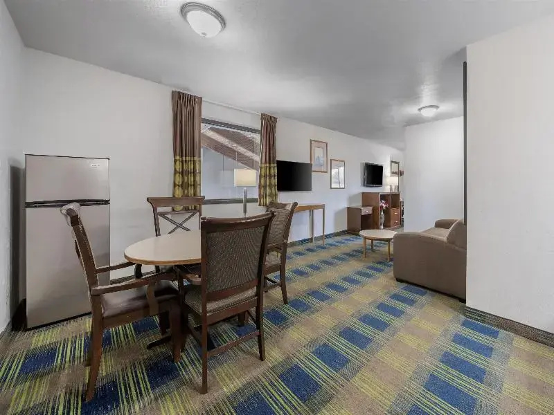Quadruple Suite