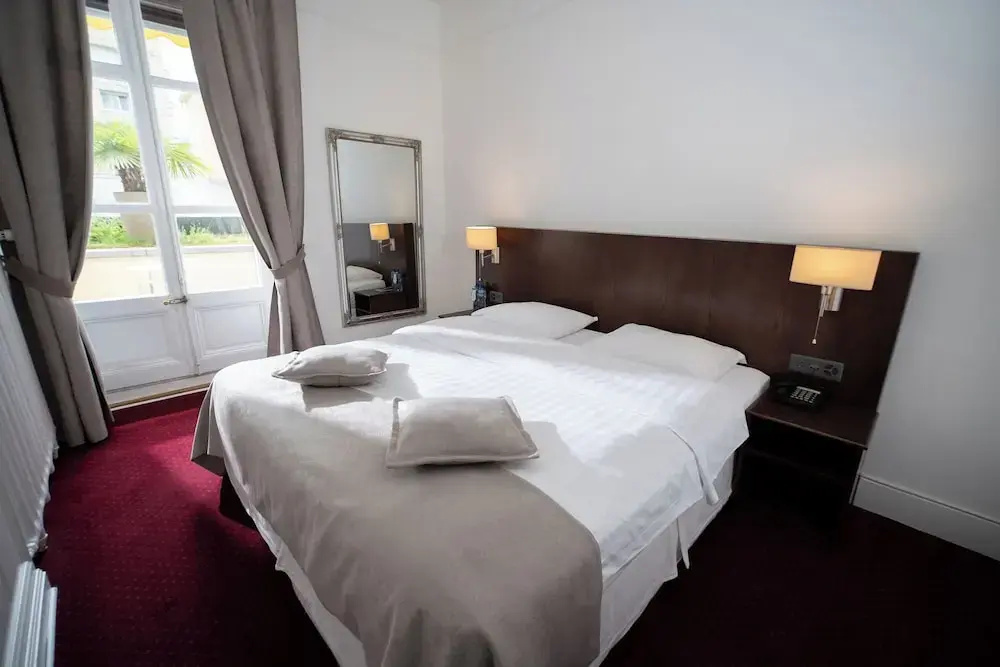 J5 Hotels Helvetie Montreux - Chambres