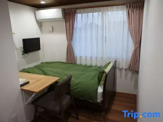 Standard Single room with garden view