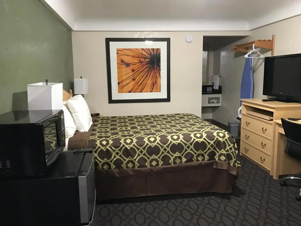 Standard Double room (full double bed)