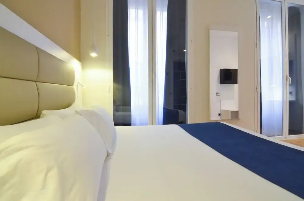 Standard Double room with balcony and with city view (full double bed)