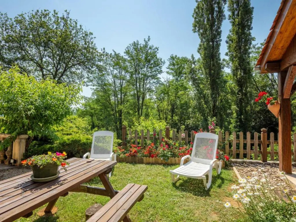 Gite Tursac, 2 pièces, 2 personnes - FR-1-616-131