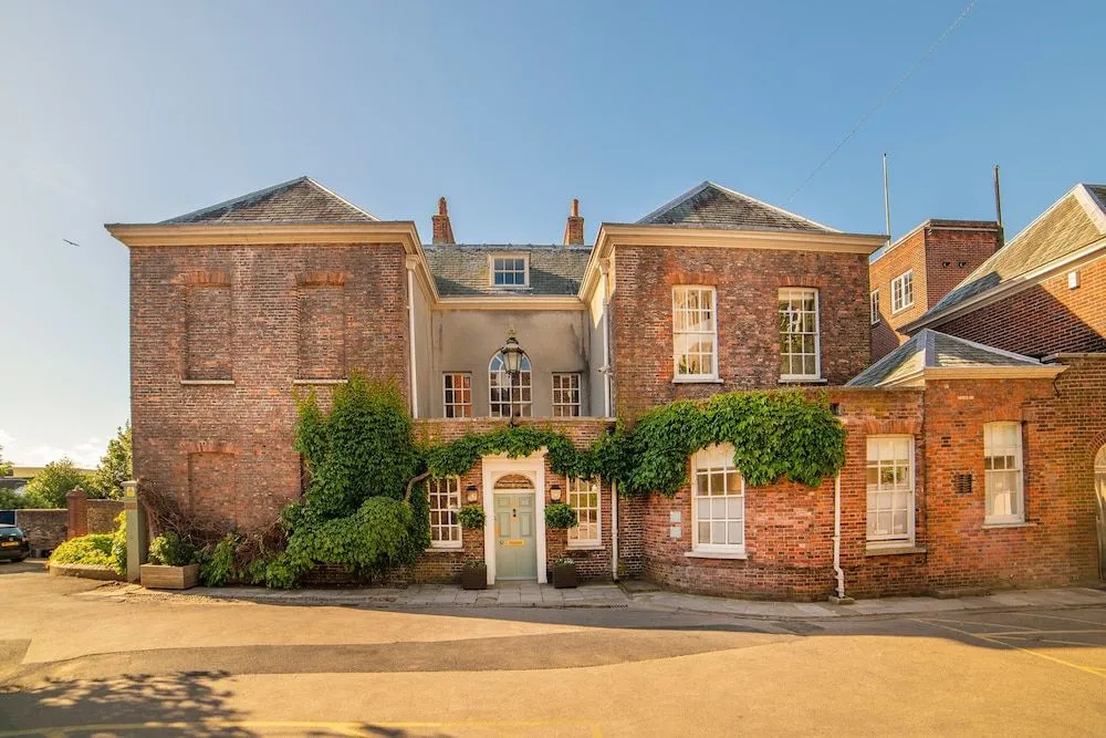 Pelham House