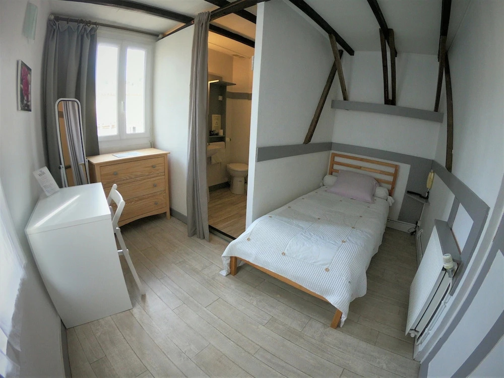Standard Single room (single bed)