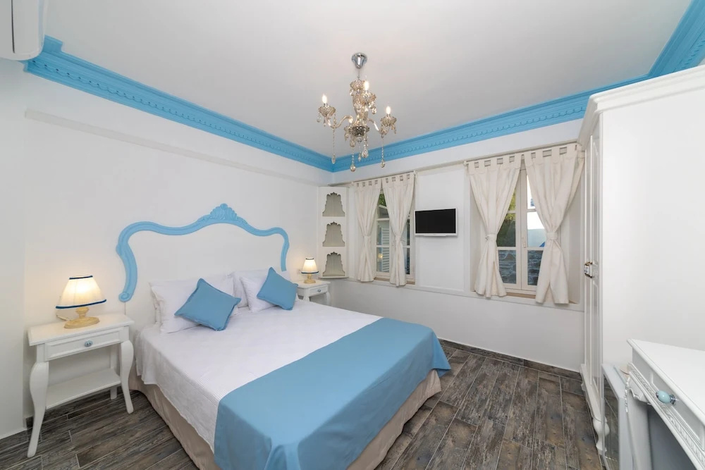 Economy room