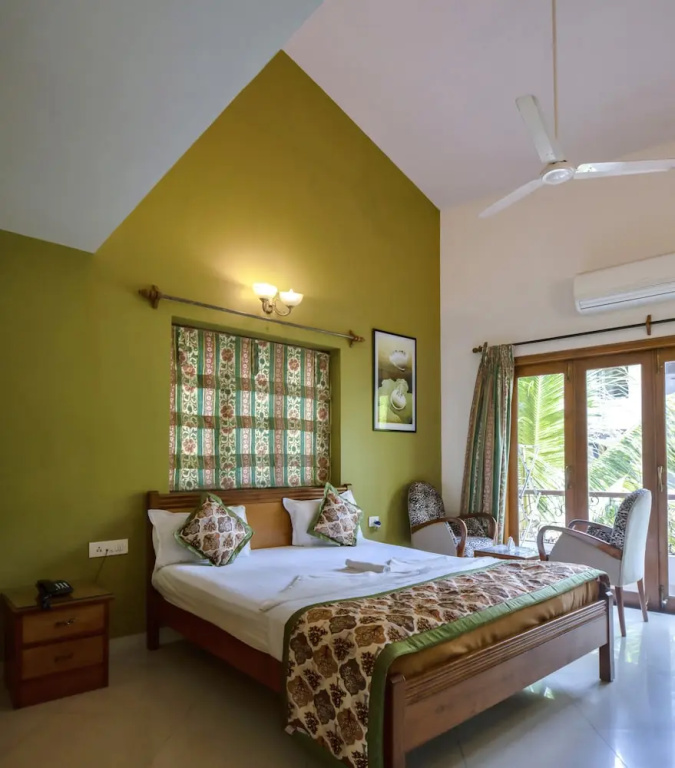 Deluxe Double room (full double bed)